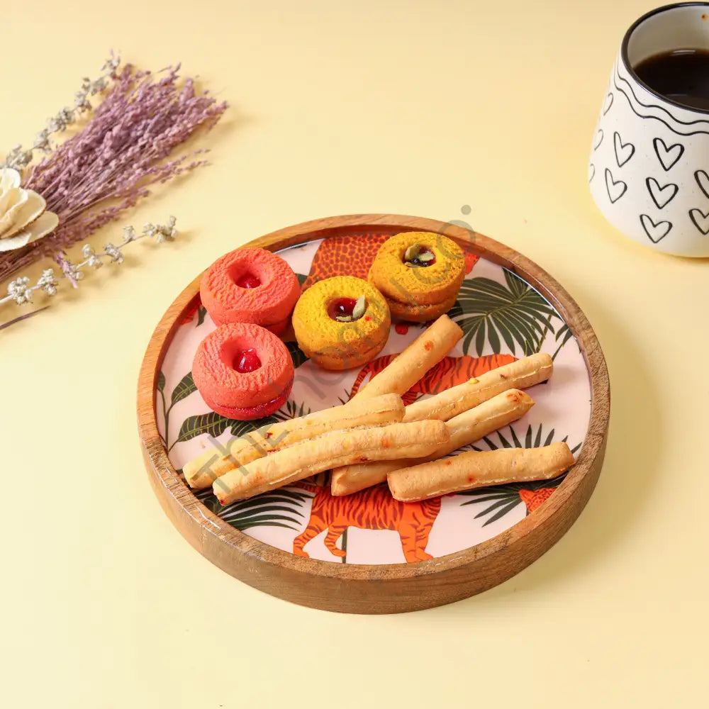 Handcrafted round wooden serving platter with jungle-themed wildlife and tropical leaf decaling for rustic home decor. - 4